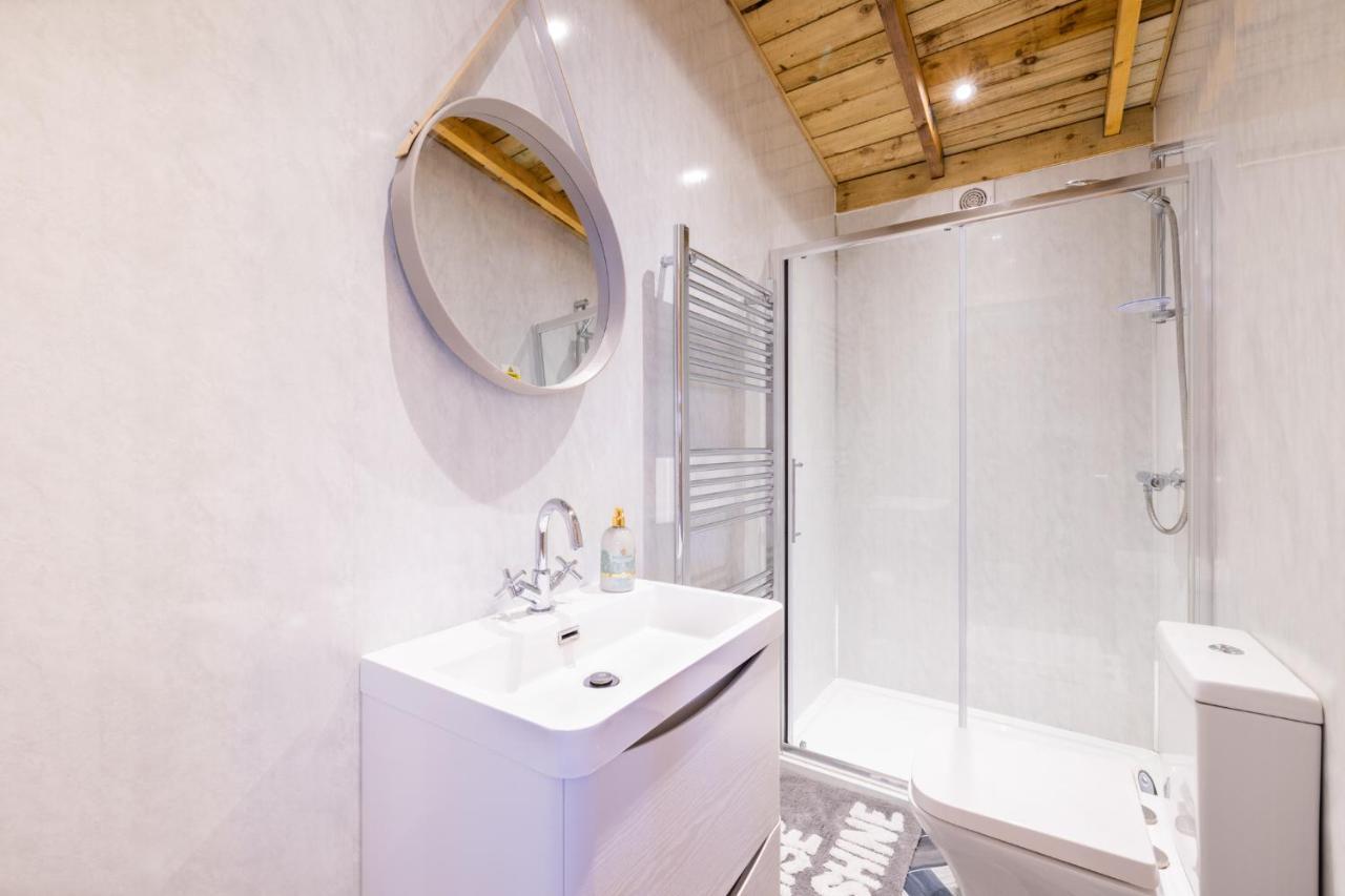Den Of Joy Humberston Fitties Sleeps 6,Hot Tub,Log Burner Villa Cleethorpes Exterior photo
